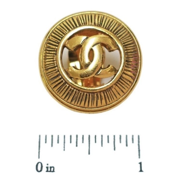 Authentic Chanel Vintage CC Starburst Round  Clip On Earrings - Picture 7 of 7